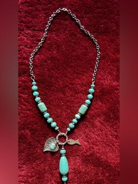 It’s Gorgeous!Turquoise Beaded Pendant Necklace .Love it!